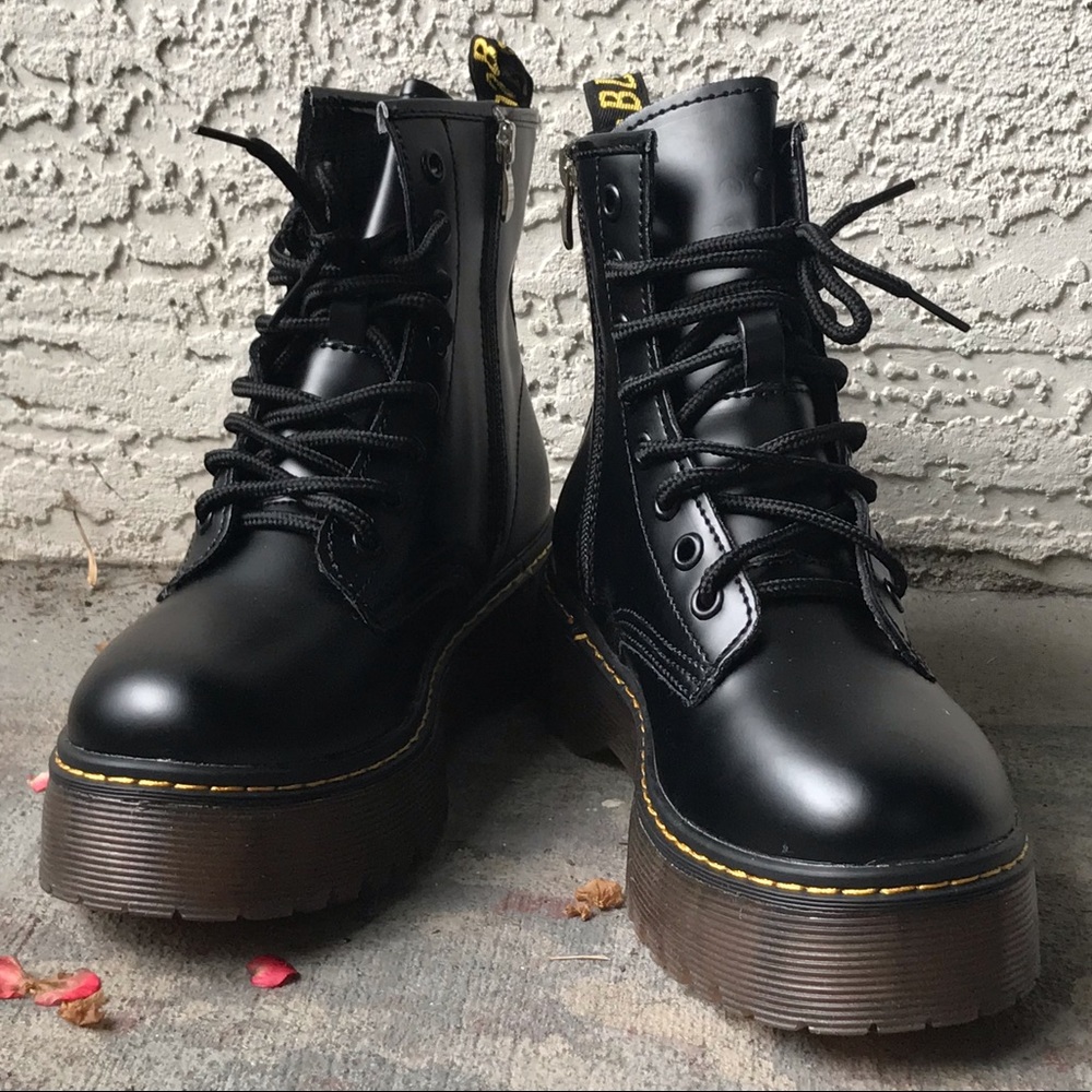 Platform Combat Boots Dr. Marten look alike